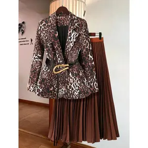 Women’s casual and fashionable autumn–winter dress featuring a slim fit, a flat bodice, and a long skirt, made from medium-weight fabric—perfect for everyday wear.