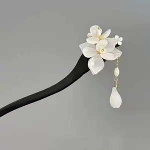 High-end feeling Neo-Chinese Style Osmanthus Blossom Fringe Hair Braiding Tool, Hairpin for Women, Ancient Chinese Wooden Style, National Trend Hair Pendants