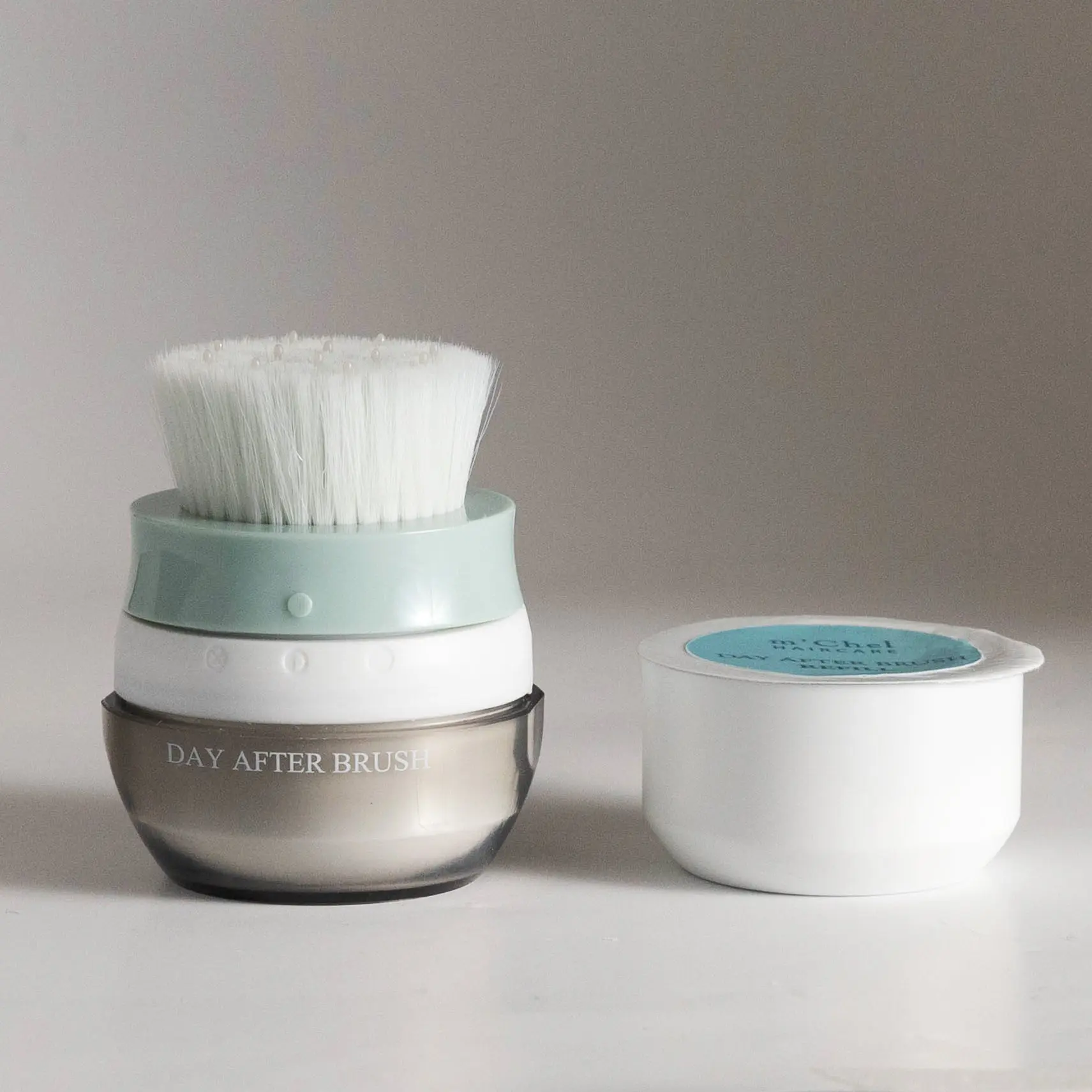 Day After™ Brush + Refill Bundle Clean Dry Shampoo Day After™ Brush + Refill Bundle Clean Dry Shampoo
