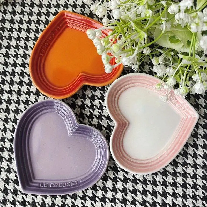 Ceramic 12x10cm Heart-Shaped Cat Feeding Bowl - Anti-Vomiting, Stress-Free Durable Dish for Small Cats, Multiple Colors