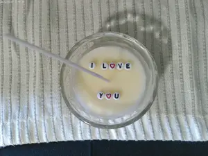 #25 Hidden Message Scarlet Berry Mother's day candles