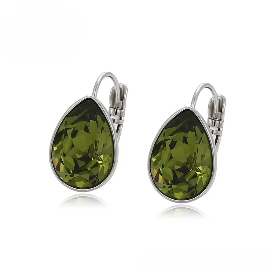 Simple platinum plated earring