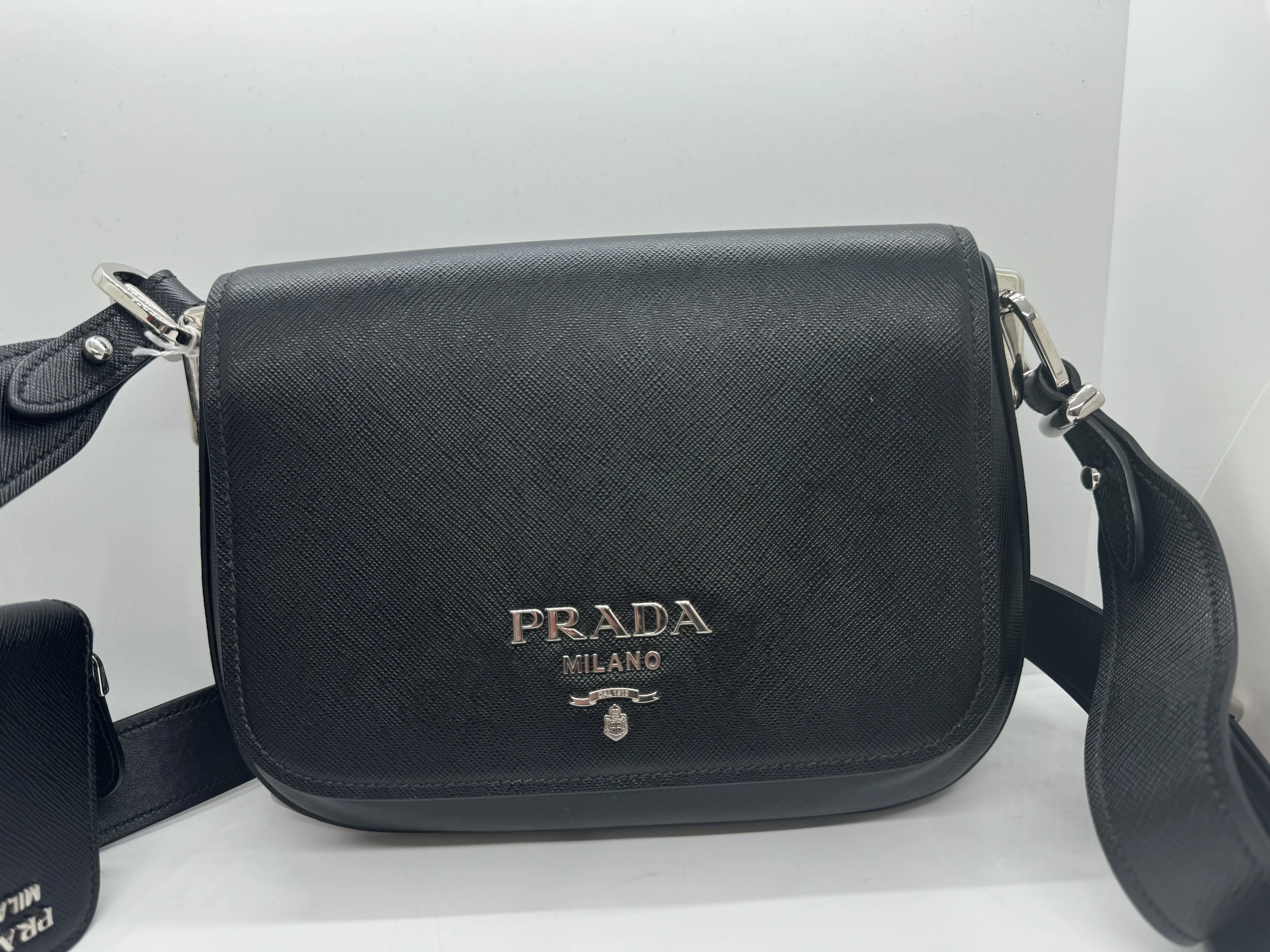 Pre-owned PRADA Saffiano Leather Shoulder Bags Shoulder Bag Saffiano Black with Pouch