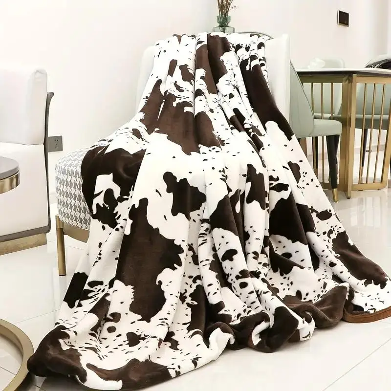 Cow Print Flannel Blanket, 1 Count Casual Soft Throw Blanket, Air-conditioned Room Blanket, Warm Nap Blanket For Home Office Travel
