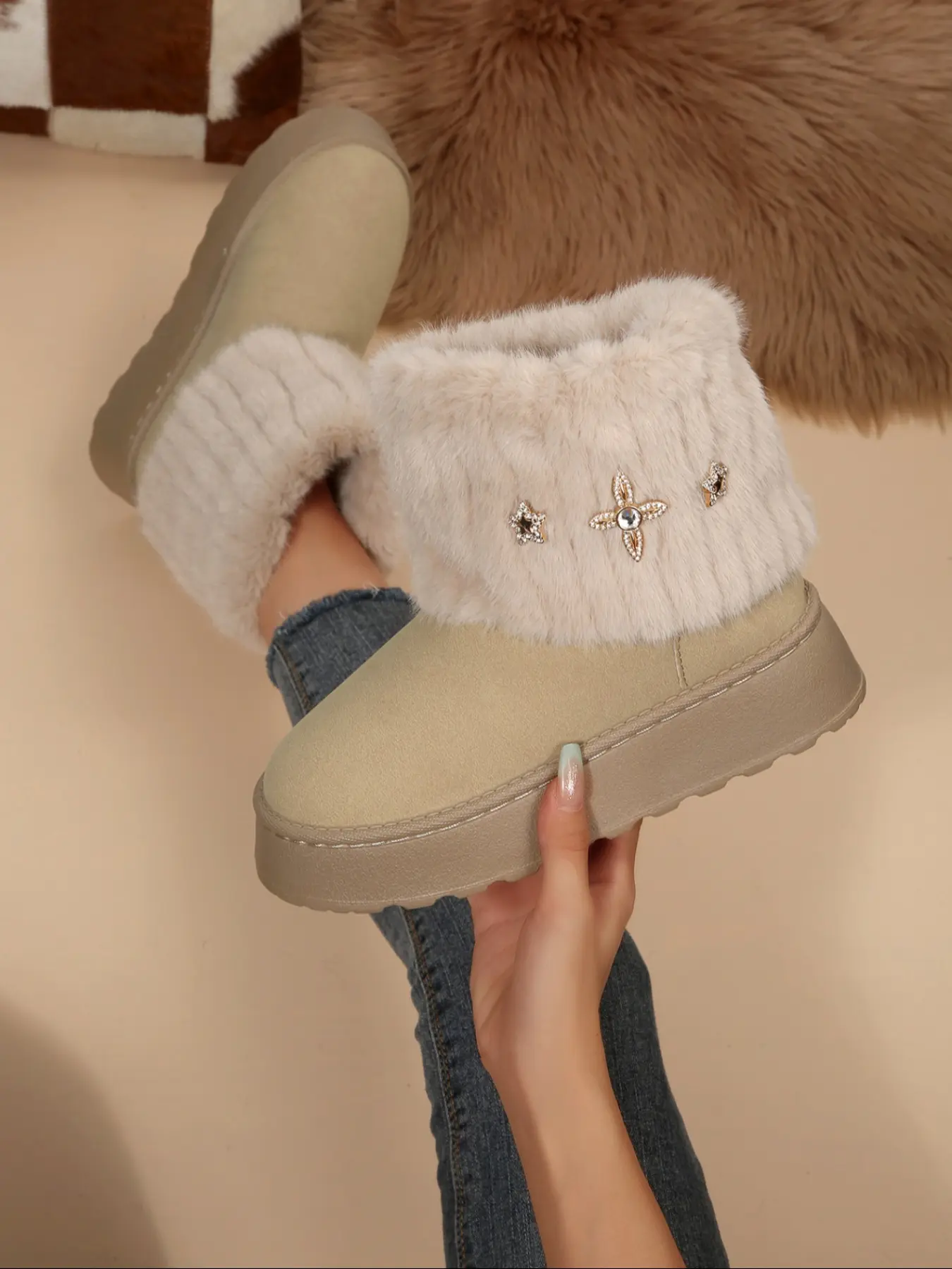 Women's Winter Fleece Lined Fluffy Snow Boots, Plush Collar Ultra Warm, Rhinestone Star Embellished, Thick Sole Design, Fashionable and Comfortable, Winter Boot Shoes