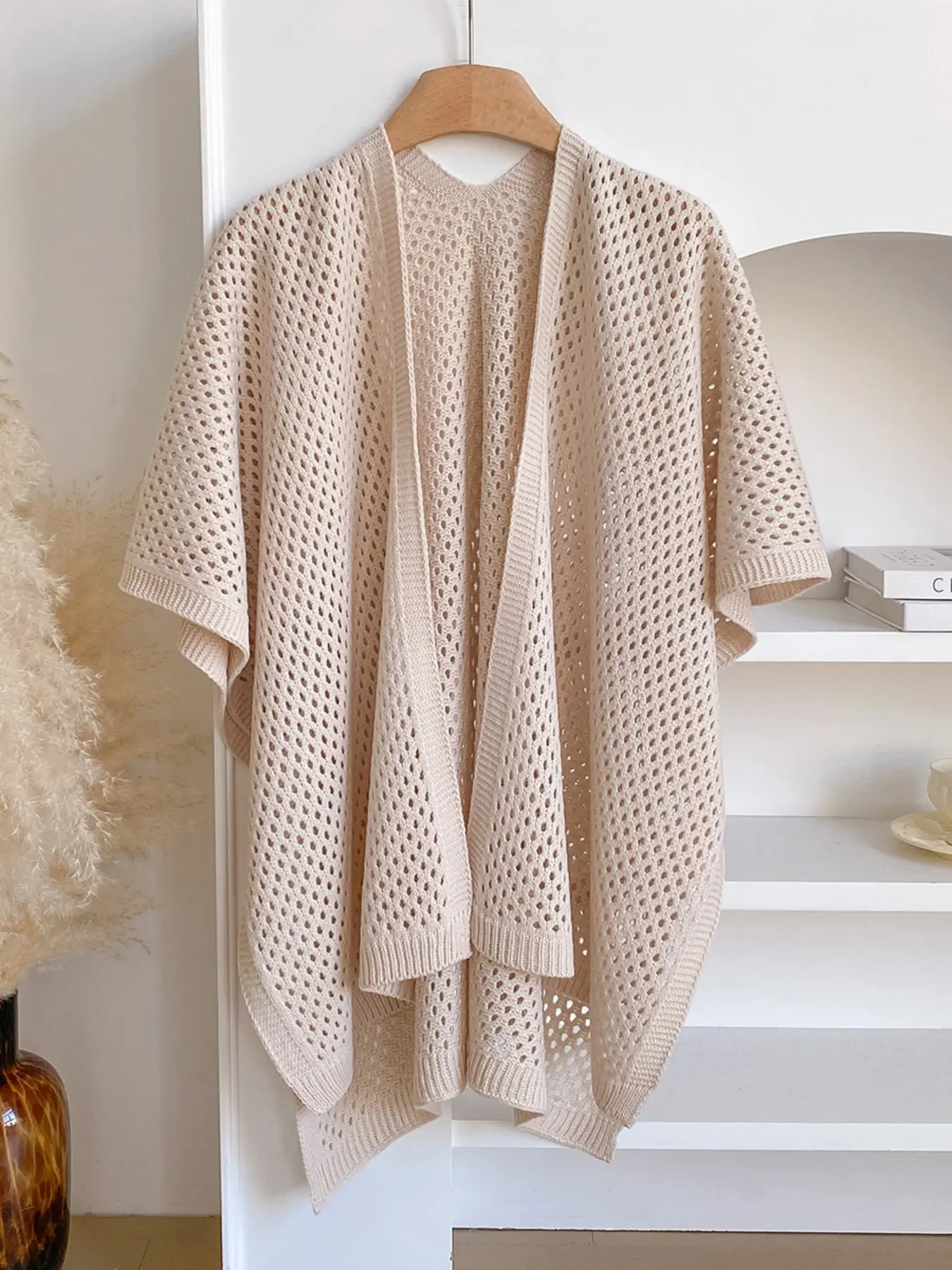 Elegant Women's Plain Woven Poncho, Perfect Fall & Winter Fashion Accessory, Ideal Gift Choice, Comfortable Thick Fabric Design