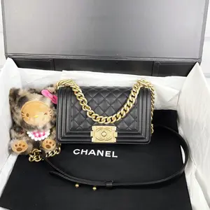 Pre-owned CHANEL Lambskin Shoulder Bags 4.72'' 31 R6609 Shoulder Bag C9207805490 0329 T1 Chloe