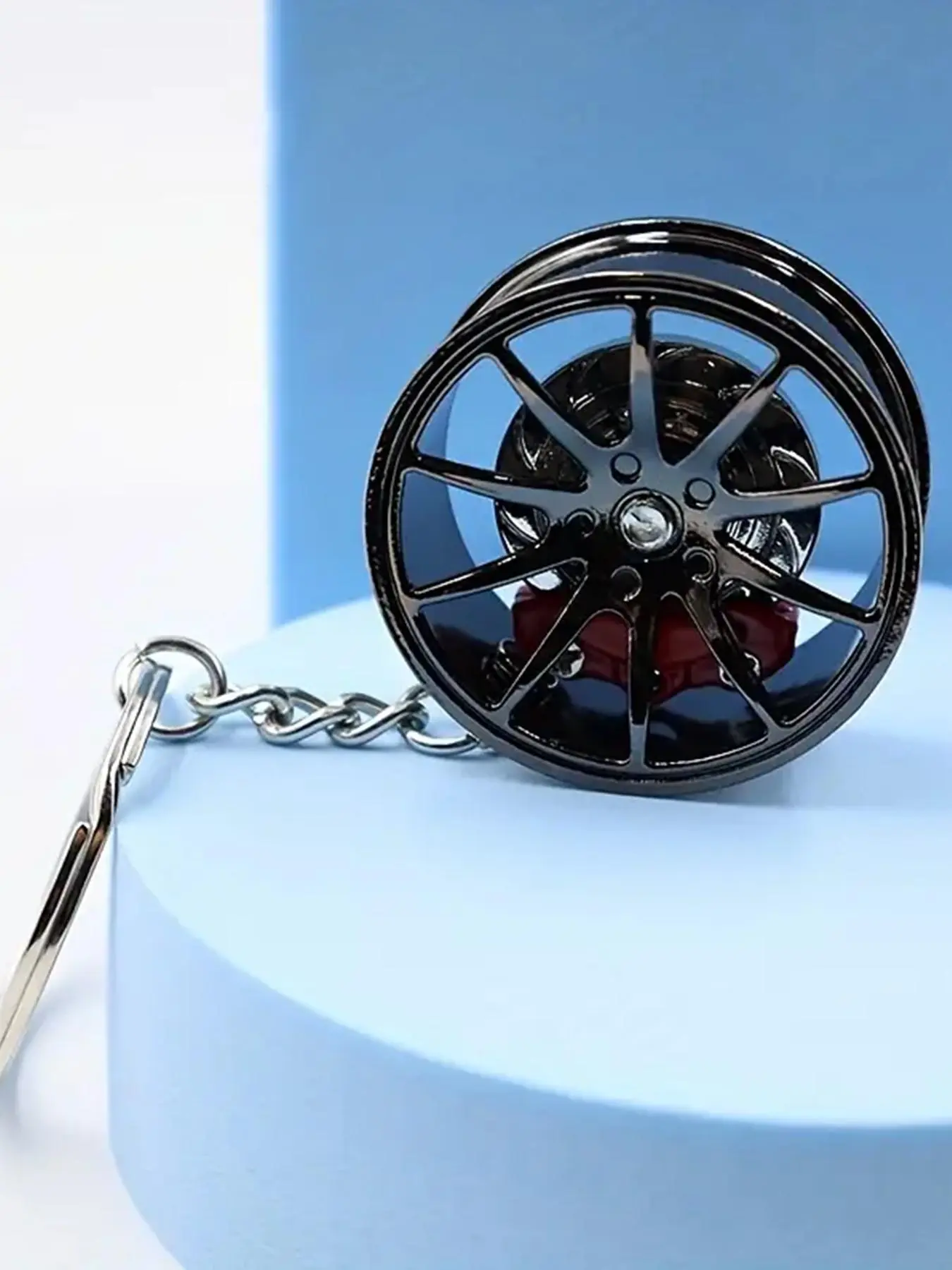 360 Degree Rotatable Car Brake Keychain, Lightweight Keychain, Creative Car Brake Keychain Pendant, Street Trend Car Hub Culture Pendant, Car Accessories for Men & Women