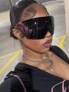 Women's Oversized Wraparound Sunglasses, Vintage Design, Perfect for Beach Vacations, Travel, Daily Wear, Stylish Sun Protection