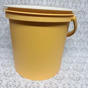 Cubeta of 14 ltrs