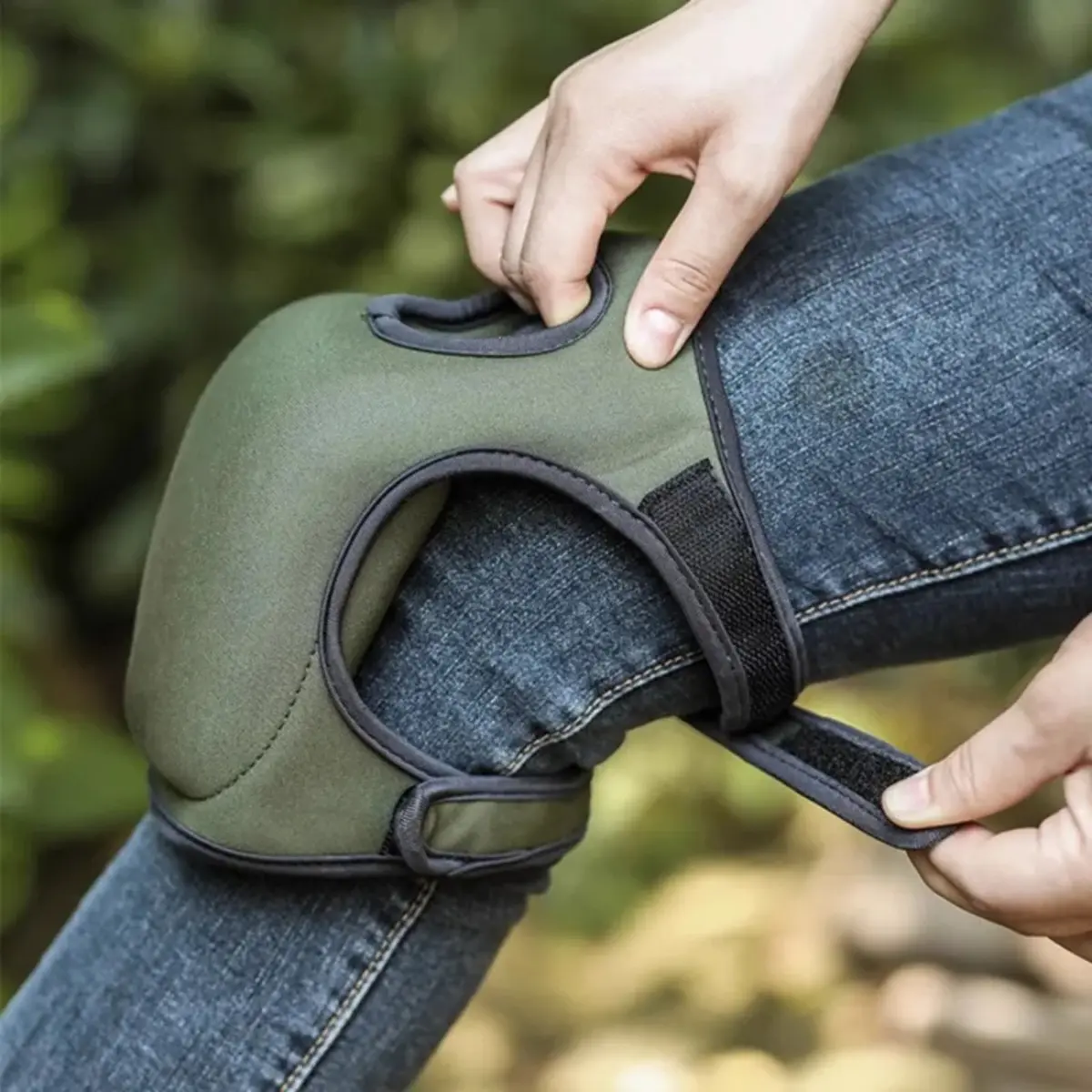 Professional Knee Pads Garden Kneeling Pad with Elastic Straps Sponge Cushion Support for Cleaning Construction Floor Work Safety Equipment