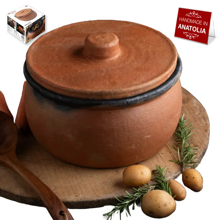 Hakan Efes Twice-Baked Unglazed Clay Pot With Lid