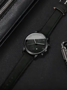 1pc Set Men's Fashion Casual Simple Three-Eye Roman Numeral Calendar Dial Analog Quartz Watch, Ideal Gift (Watch Box Not Included)