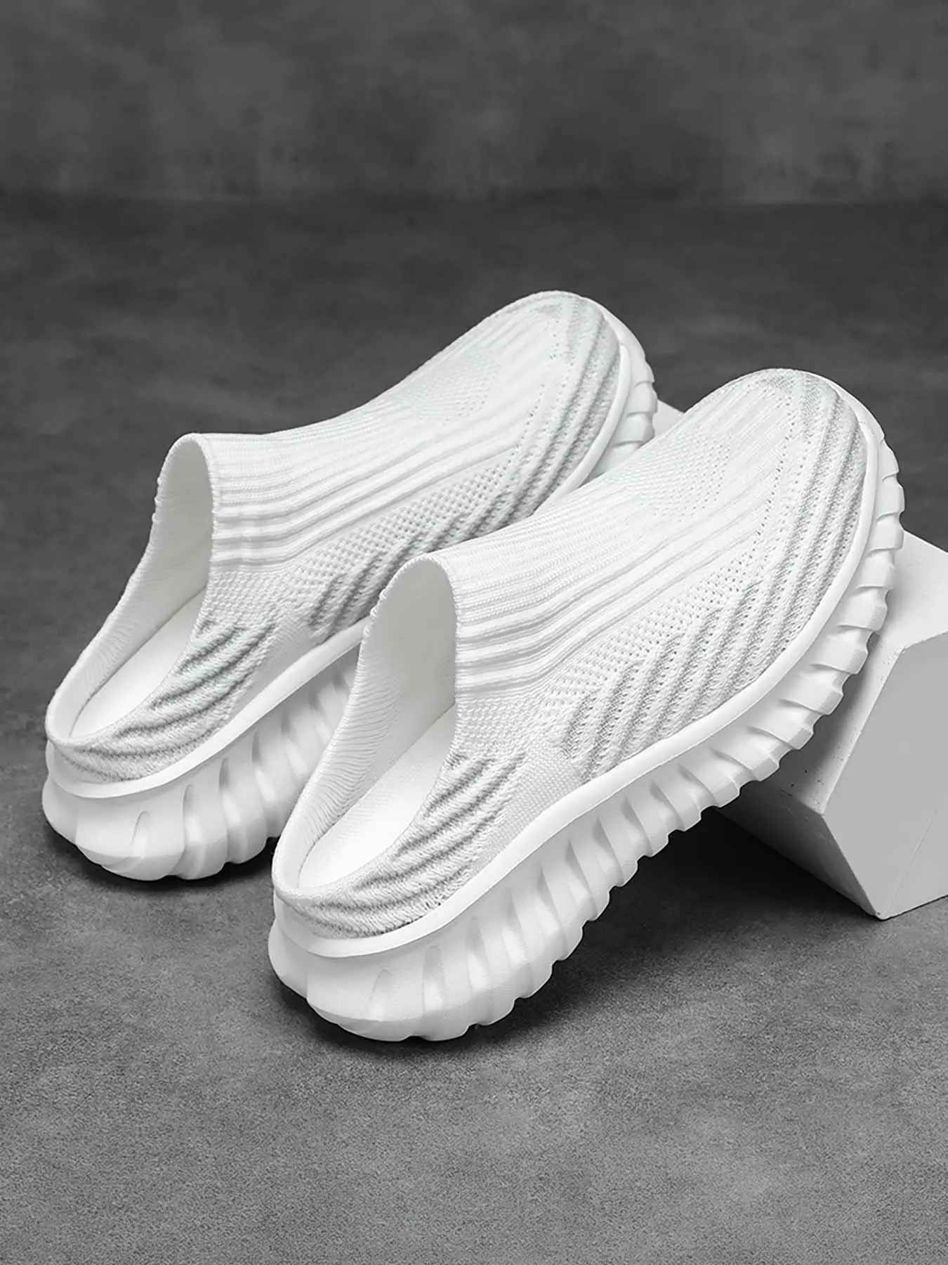 Women's Knit Flyknit Slip-On Mule Sneakers, Streetwear Mules, Thick-Soled Casual Shoes, Breathable Non-Slip Outdoor Slippers, All-Match Elevator Shoes for Daily Wear, Walking Shoes