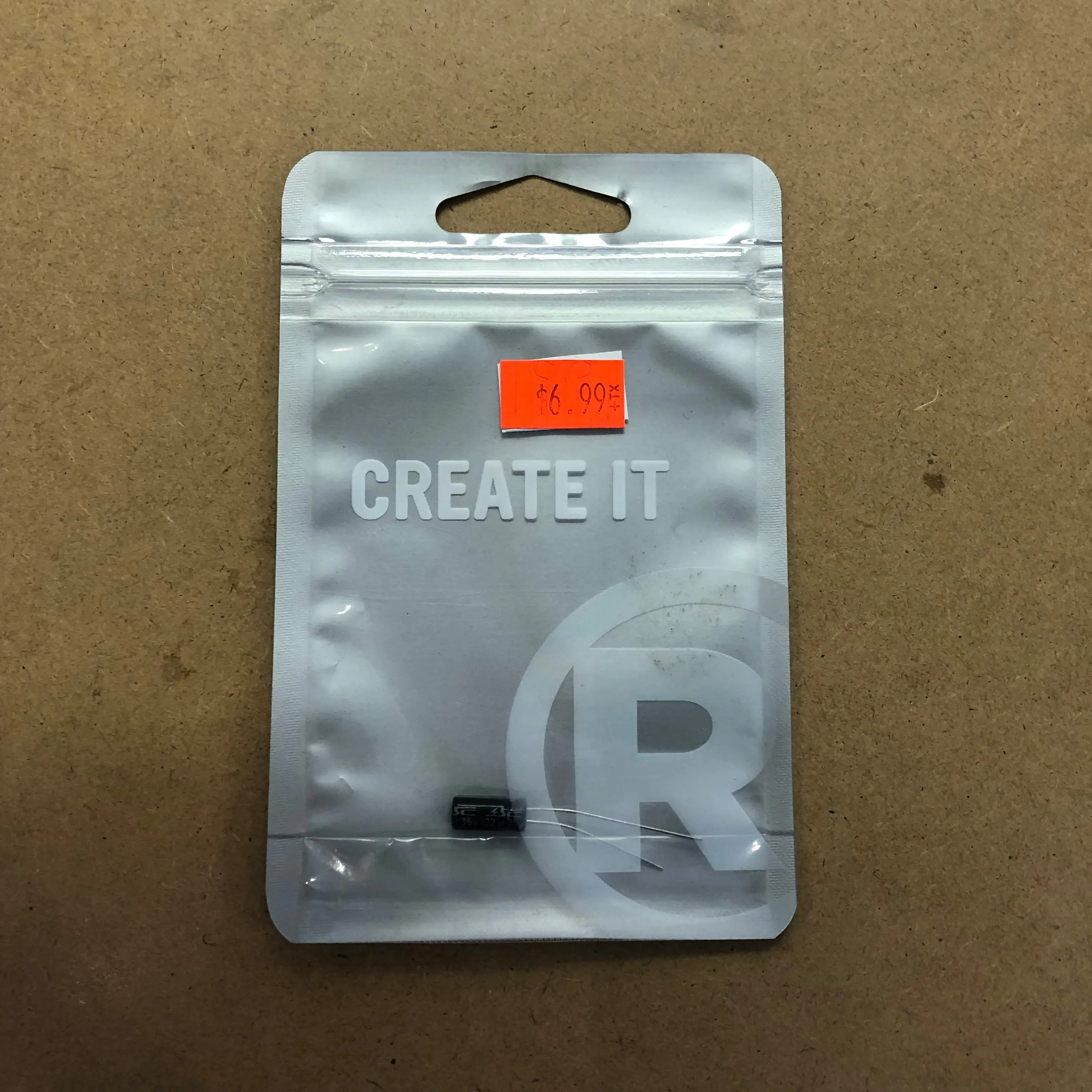 RADIOSHACK 22uF 35V RADIOAL-LEAD ELECTROLYTIC CAPACITOR