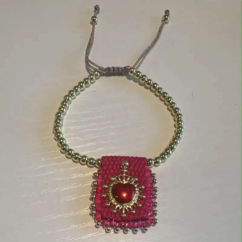 Pulsera rojo con corazon