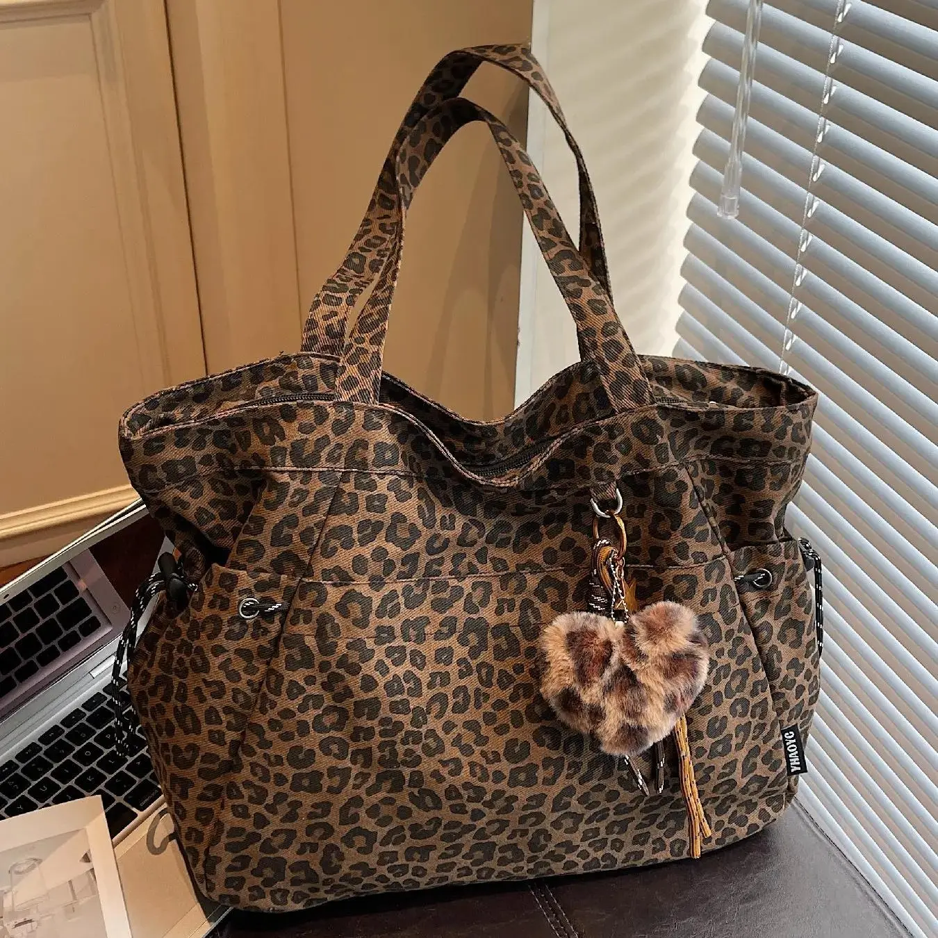 Leopard Print Plush Pendant Bag, Large Capacity Fashion Tote Bag for Work & Daily Use, Versatile Bag, Single Shoulder Crossbody Design, Stylish Bag, High Quality Bag