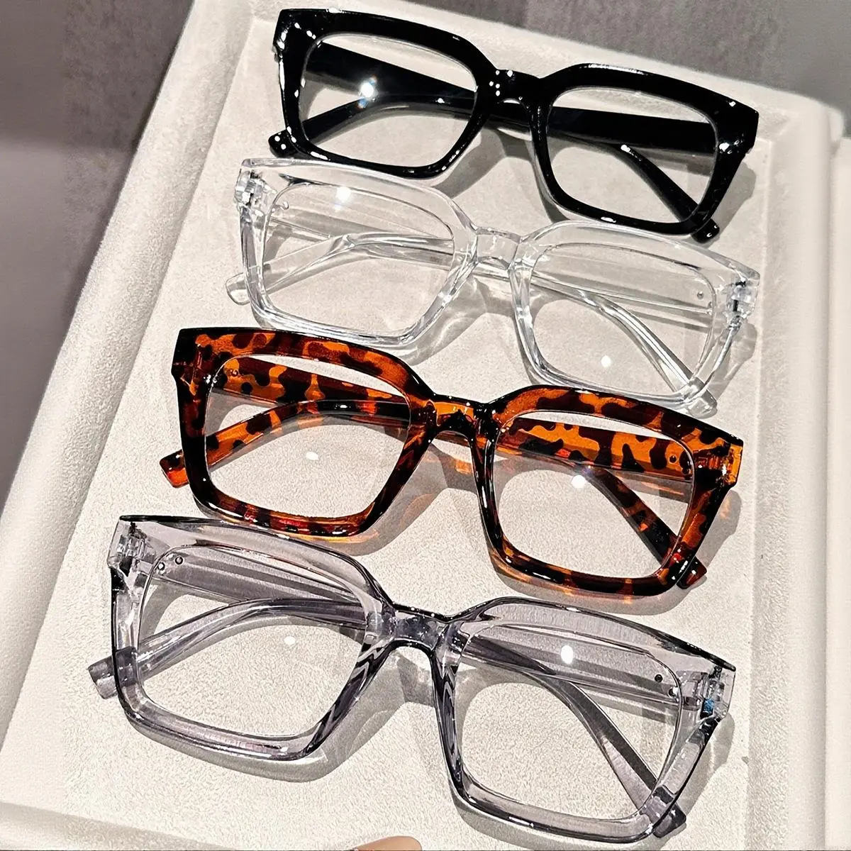 4-Pack Unisex Fashion Geometric Frame Decorative Glasses, Suitable for Parties, School, Shopping, Daily Use, Halloween, Christmas, Easter, Valentine's Day, Independence Day, Thanksgiving, New Year