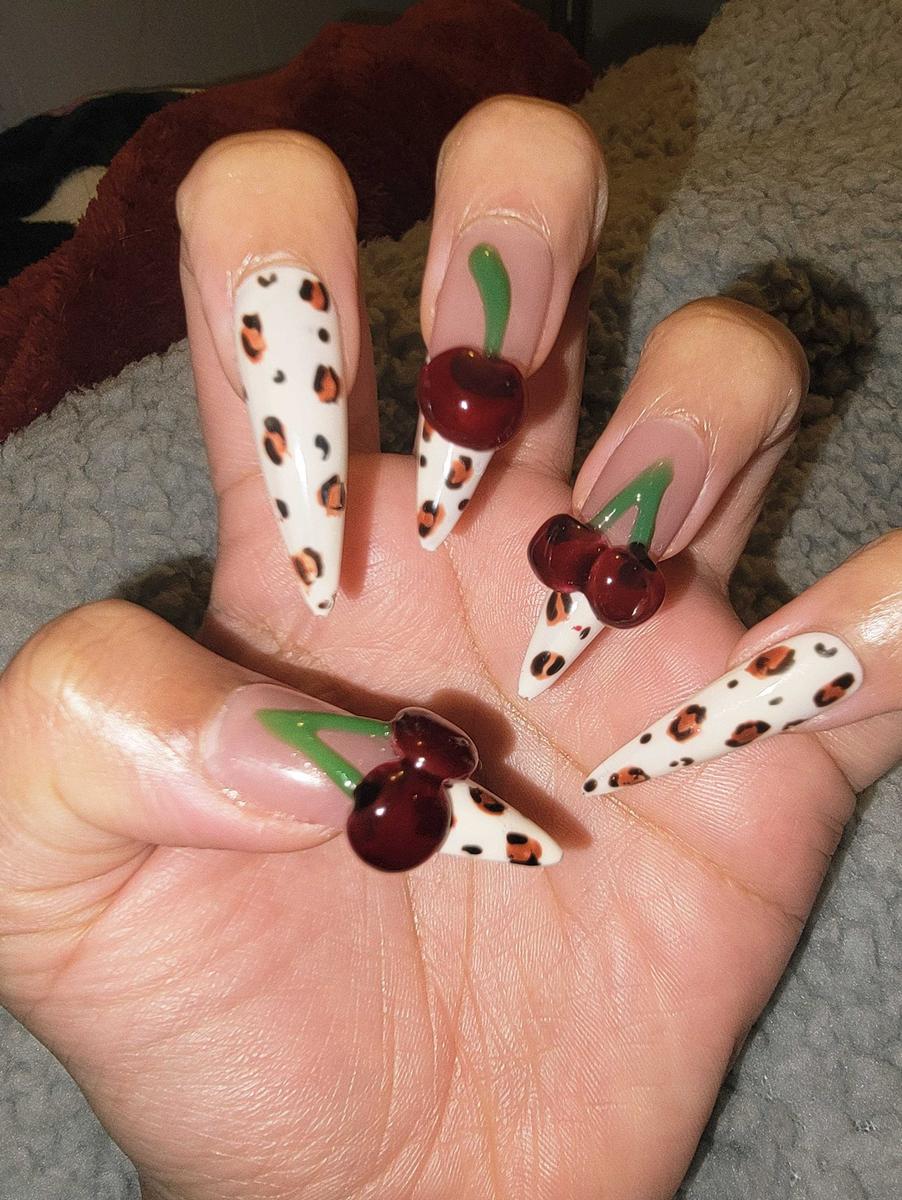 Item: (4) SAILOR CHROME, M