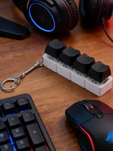 1pc Keyboard Fidget Clicker 4 Keycap Keyboard Sensory Fidget Keychain Decompression Button Stress Keyboard Fidget Toy Make a sound for Relief Relief Stress Pass Time