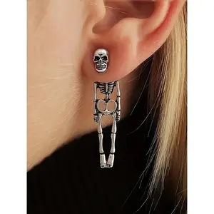1pair Halloween Skull Earrings, Dark Skull Shape, Movable Bone Joint Design, Silver Distressed Texture, Cool Personality, Statement Earrings, Suitable For Punk Style Wear, Can Be Given To Family, Lovers, Halloween Personalized Gifts