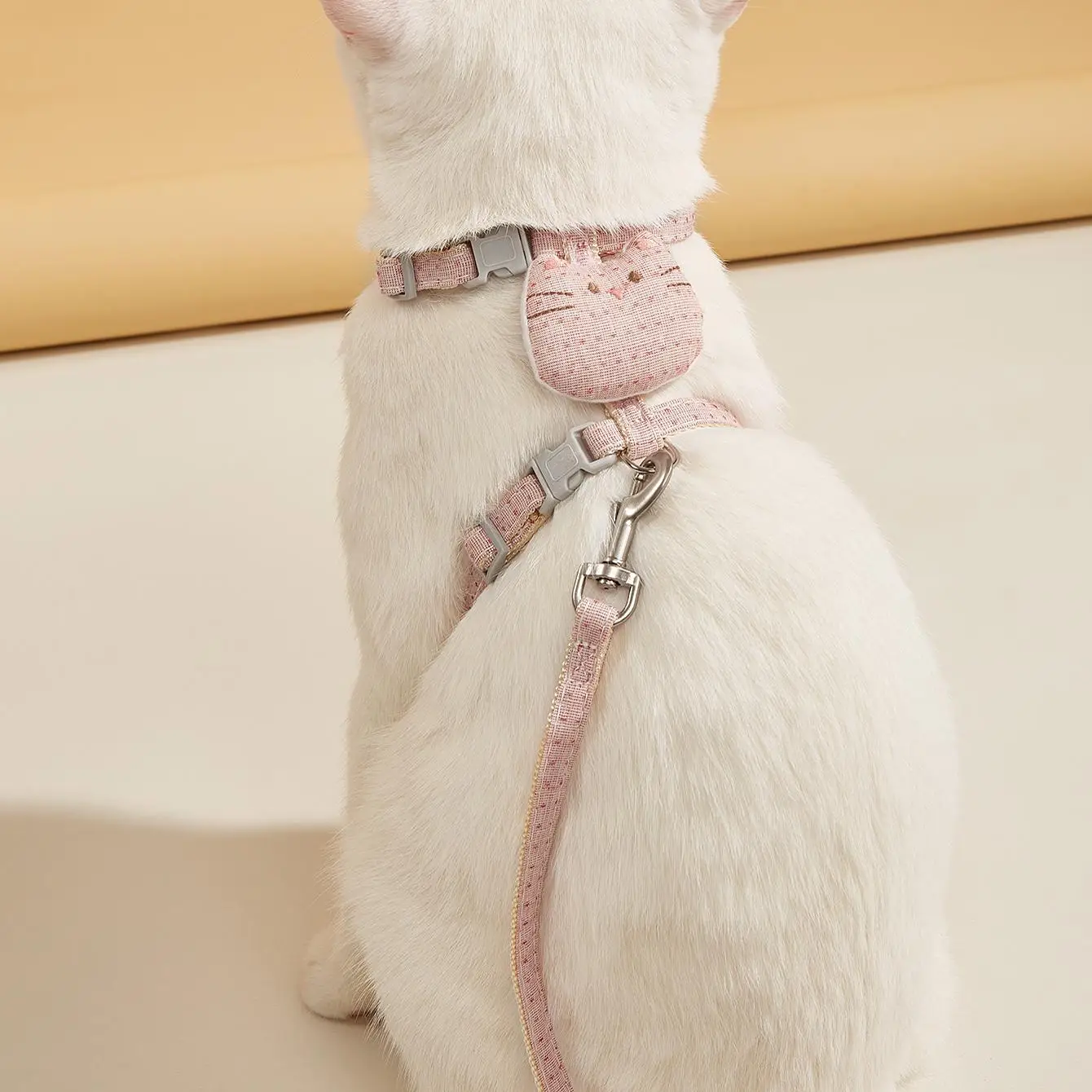 Cute Cat Plush Decor Cat Harness with Pet Leash, 1 Count Cat Chest Harness Strap Lead Rope Set with Safety Buckle, Cute Harness for Cats and Small Dog