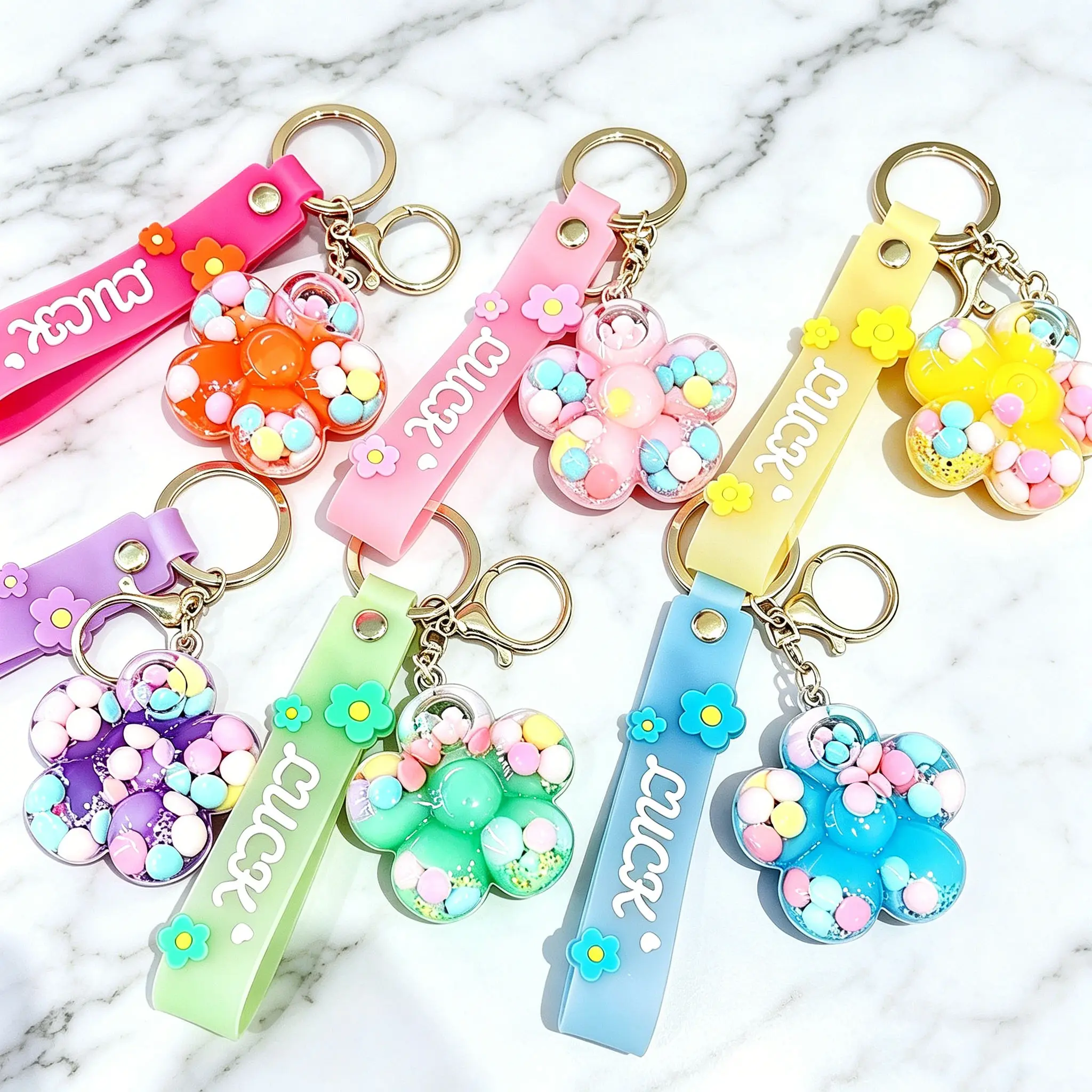 Cute Flower Quicksand Keychain with Floating Color Beads, Lovely Bag Pendant for Teen Girls, Nice Gift for Friends, Classmates and Family