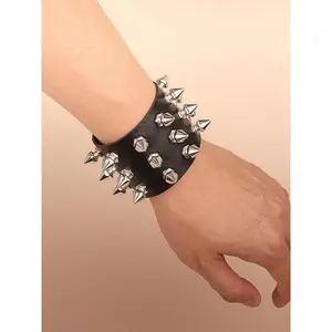 Punk-style studded leather bracelet, 2024 party new personalized oversized jewelry, everyday outfit accessory, birthday gift—fashionable, versatile, exquisite jewelry; strap bracelet