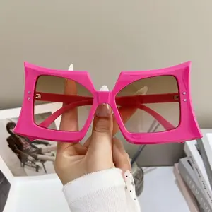 Oversized Gradient  for Women And Men – Green To Clear Frame, Anti-Reflective Lenses, Lightweight Metal Hinge, Stylish Eyewear for Parties, Photography, And Street Style Vintage Tortoiseshell  outdoor glass uv400 lens blinged sunglasses fall ses