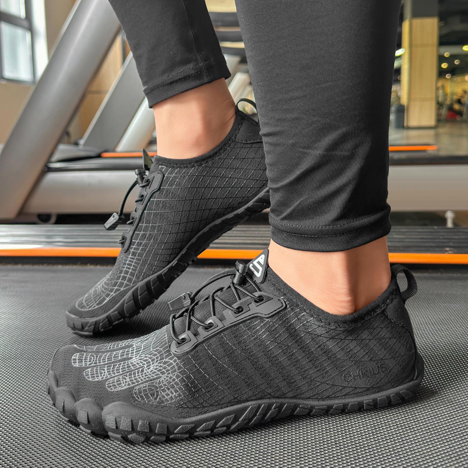 Outdoor hiking shoes, beach wading shoes, summer soft soled breathable swimming and fishing shoes, indoor fitness and yoga shoes