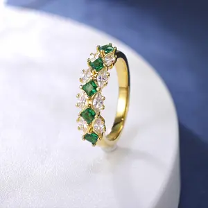 Luxury 100% Real 18k Gold  Women's Vintage Emerald Row Diamond Ring Moissanite Ring