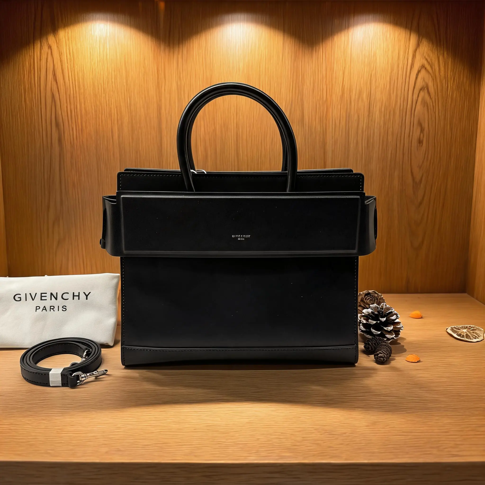 Pre-owned GIVENCHY Leather Shoulder Bag C0716866618