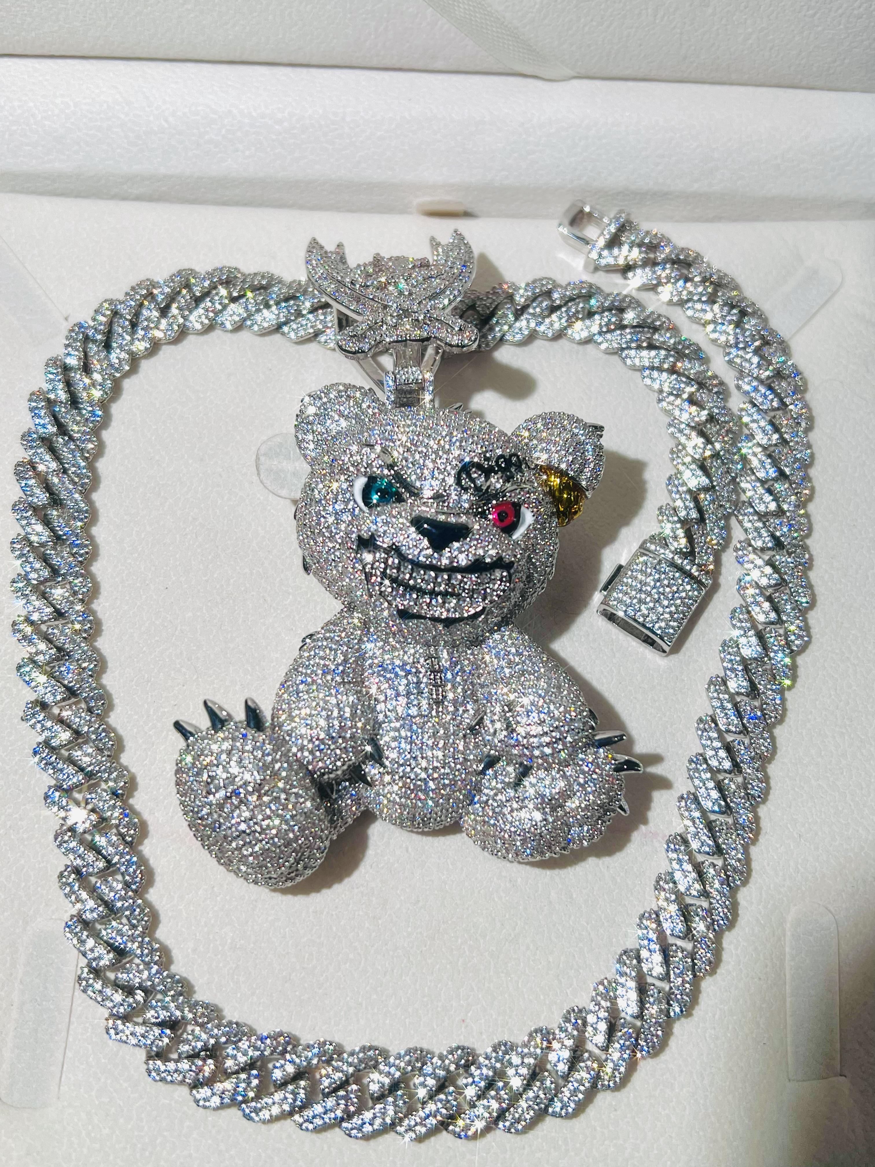 Retro Style Chilled Teddy 3D Luxury Personalized Custom Bear Pendant Silica Diamond Pass Tester Gold-Plated Luxury Pendant Jewelry