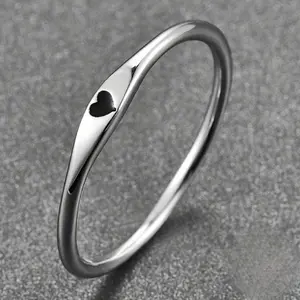 Simple Carved Heart-Shaped Wedding Ring, Stackable Ring, Suitable for Daily Wear And Gift Giving