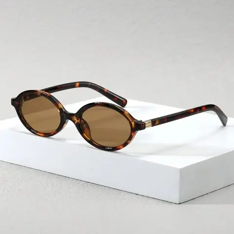 Women's Oval Metal Frame Glasses, Street Fashion Trendy Casual Frames, Lightweight Comfortable Design for Back-To-School Wear, Fashionable Frames Glasses, Casual Stylish Glasses