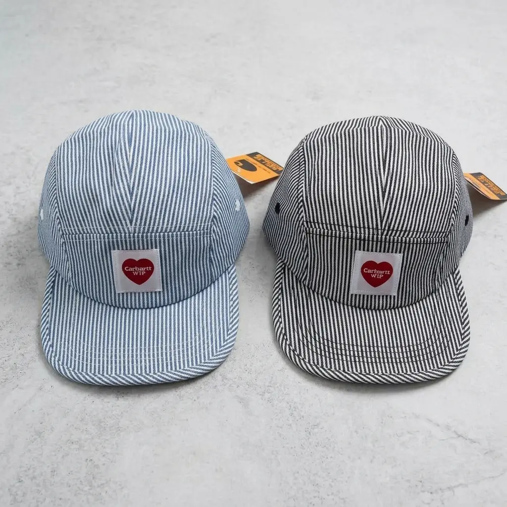 Carhartt Striped Flat-Brim Cap, Unisex Minimalist Heart-Shaped Letter Patch Baseball Cap