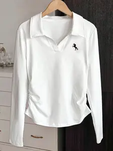 Versatile Casual Womenswear Camiseta Top with Knight Print, Slim Fit Long Sleeve Shirt, Turned Down Collar Design, Perfect for Everyday Wear, Casual Classy Fashion, Casual Chic