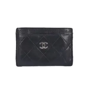 Pre-owned CHANEL Leather Card Holder CC Black Quilted 48146627