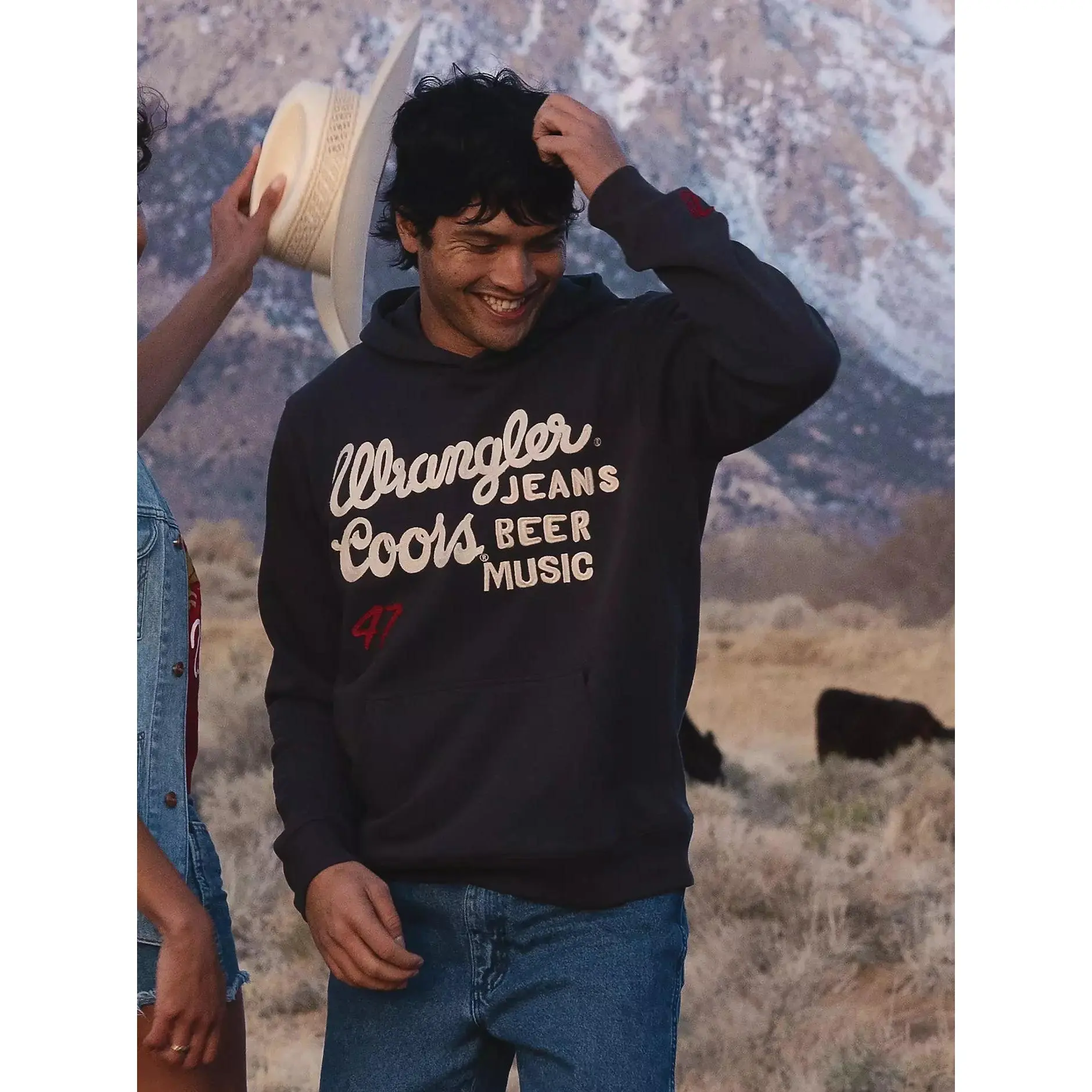 Men's Wrangler Coors Logo Cotton Hoodie - Kangaroo Pocket Tops, Casual Sweatshirts for Daily Wear