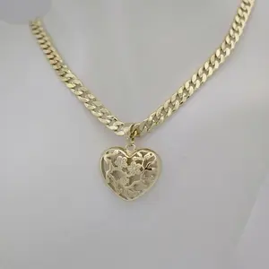 Cadena #945 martillada y dije #1024 corazon Gold plated