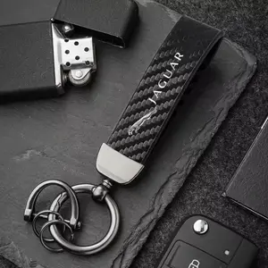 Carbon Fiber Leather Keychain Car Keychain Horseshoe Buckle Jewelry for Jaguar XFR XF Sportbrake F-Type S-Type Svr S TYPE Keychain For Car Keys