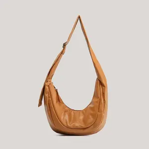 2026 Solid Soft Leather Dumpling Bag Large Capacity Retro Versatile Shoulder Crossbody Commute Tote Bag