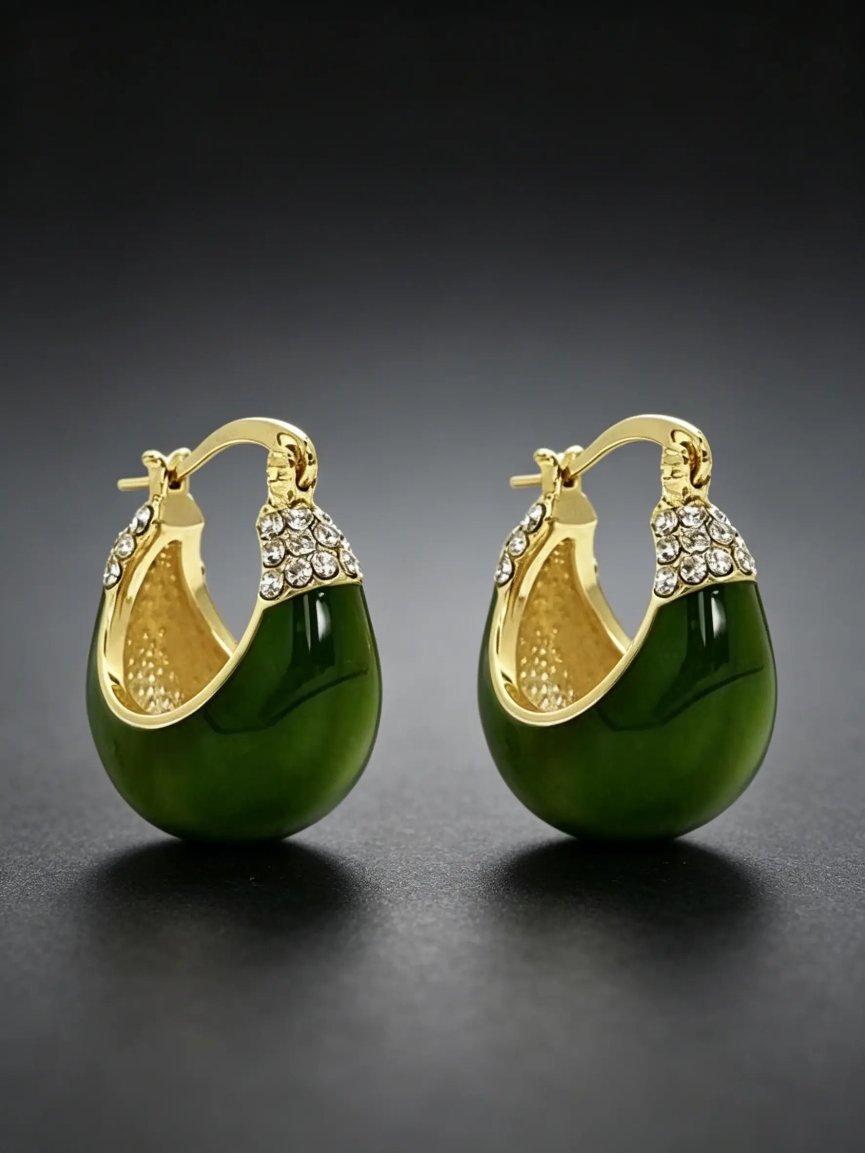 2Pcs C-shaped Green Crystal Drop Earrings, Sparkling Ear Jewelry, Alloy Inlaid Cubic Zirconia, Fashion Accessories for Women, ideal for daily wear and gifting