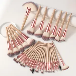 32 makeup Brushes,  Such As Daily Powder Brushes, Foundation Make-Up Brushes, Halo Dye Brushes, Facial Stationary Brushes, Powder Blusher Brushes, Concealer Brushes And Eye Shadow Brushes
