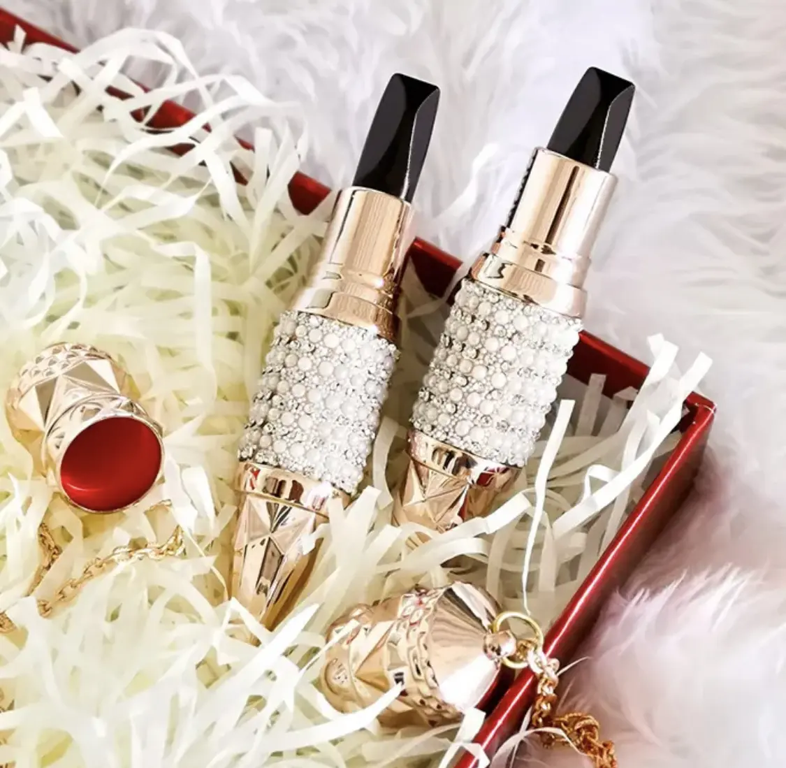 Teruels  3 Colors in 1 Velvet Texture Moisturizing Lipstick