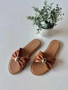 Tan bow sandal