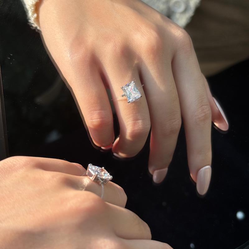 Invisible Glow Ring, 3CT Radiant Cut Floating Solitaire Ring,Affordable Luxury Engagement Ring
