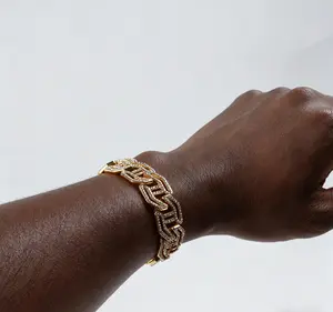 Hip-Hop Luxury Gold Bracelet for Men Diamond Cuban Link Unisex Elegant Design Durable Construction Everyday Wear Fashion Statement Glamour Accessory