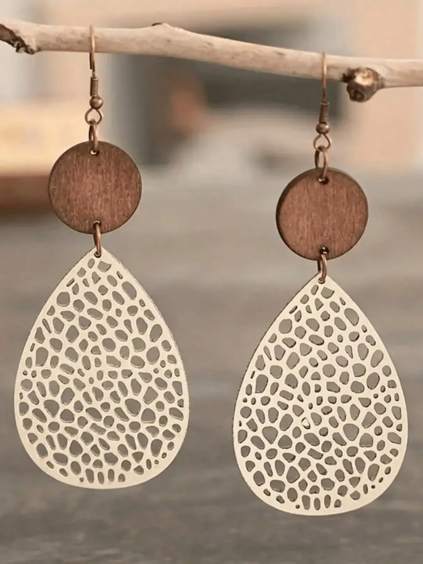 Natural Wooden Teardrop Earrings, Dangle Earrings, Dangling Earrings, Bohemian Earrings, Boho Hollow Design, Handcrafted Quality Jewelry for Women, High Quality Earrings, Perfect Gift Idea, Unique Fashion Accessory, Ear Accessories, Natural Wood Material