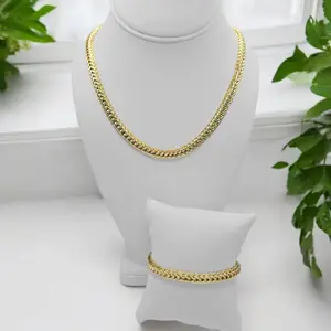 Jewelry Set Choker and Bracelet for Women - Elegant Design with Smooth Finish, Perfect for Everyday Wear